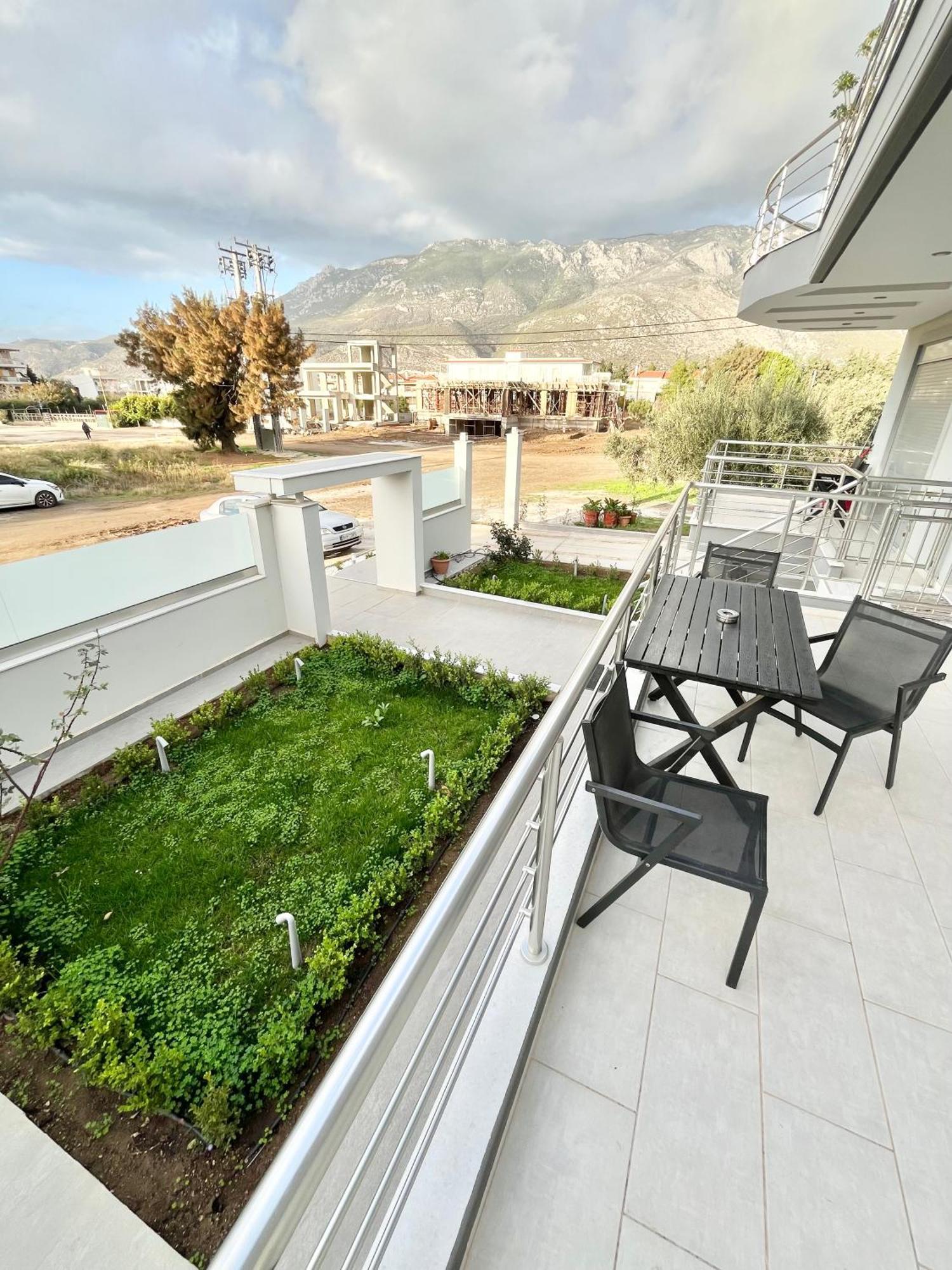 Blueline Apartment 3 Loutraki  Bagian luar foto